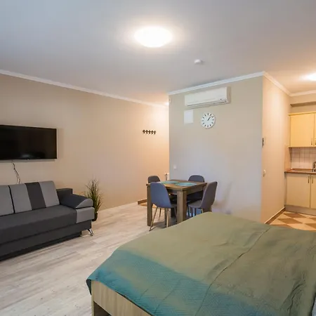 Plazs Home Apartman Siofok Exterior photo