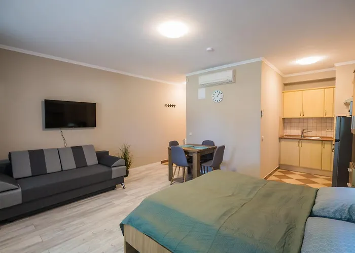 Plazs Home Apartman